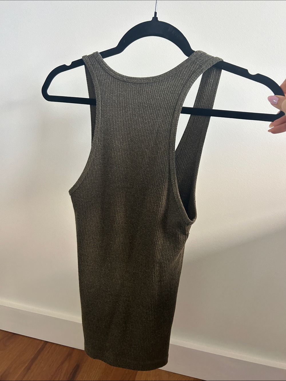 Agolde Olive Ribbed Tank Top - Picture 2 of 2